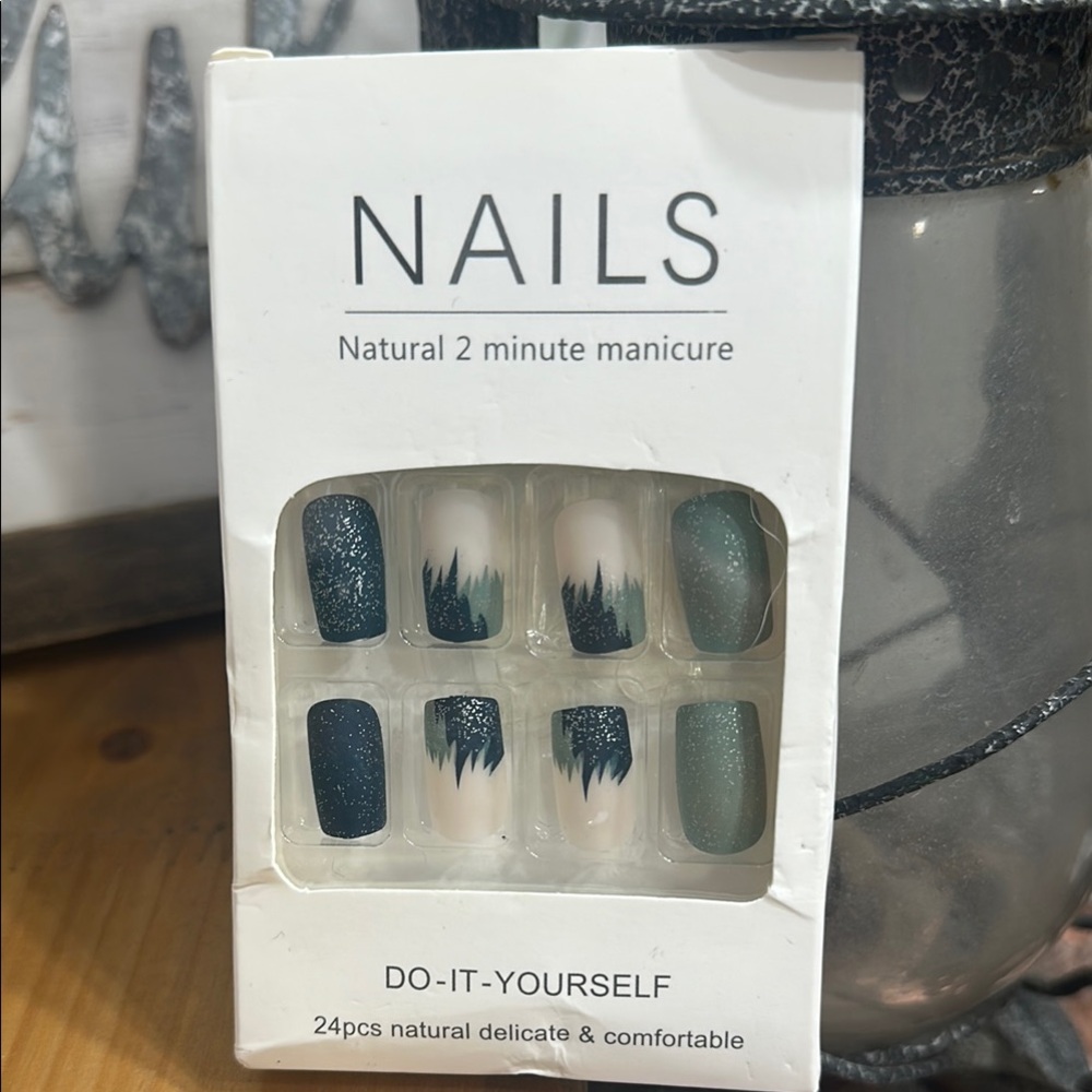 Press-On Nails - Blue and White